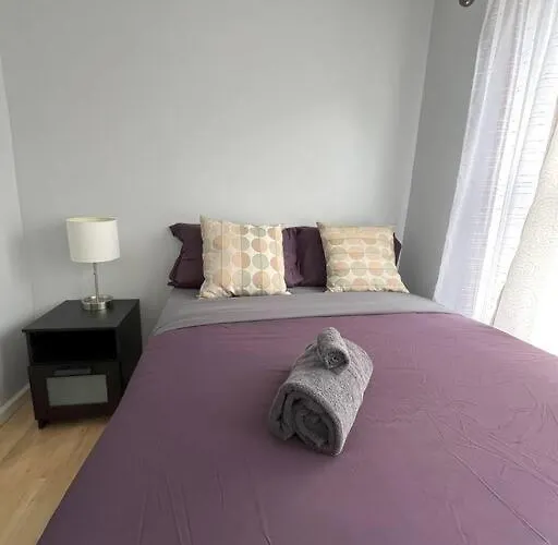 The Urban Oasis Apartment Berwyn